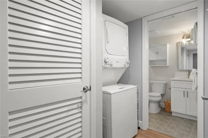 1919 Olde Middle Gulf Dr 401, Sanibel, Florida 33957