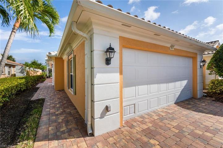 7607  Novara  CT, Naples, FL 34114