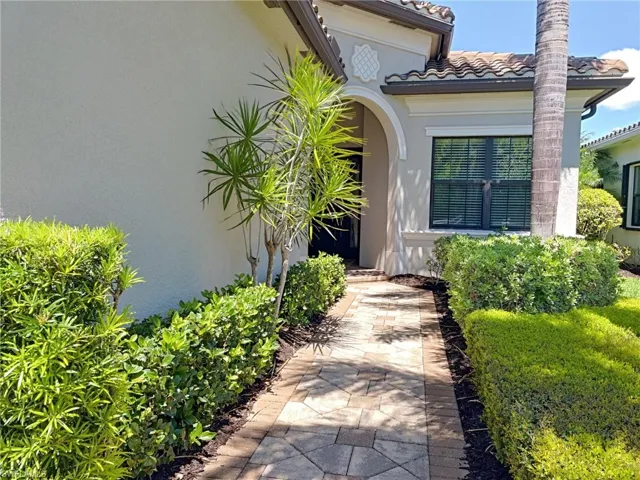 4129  Amelia  WAY, Naples, FL 34119