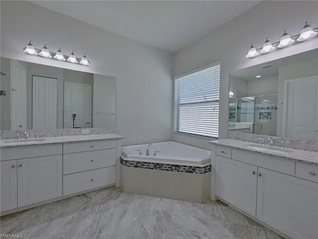 4129  Amelia  WAY, Naples, FL 34119
