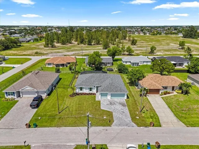 3030 SW 11th  CT, Cape Coral, FL 33914