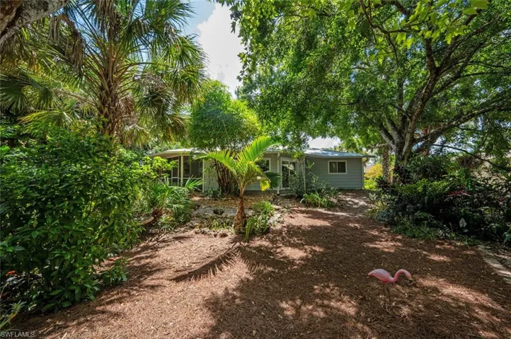 171  2nd NE ST, Naples, FL 34120