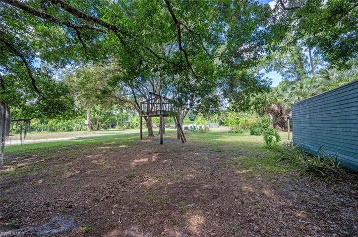 171  2nd NE ST, Naples, FL 34120