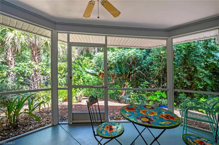 171  2nd NE ST, Naples, FL 34120