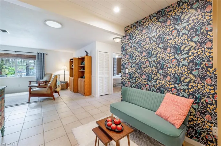 171  2nd NE ST, Naples, FL 34120