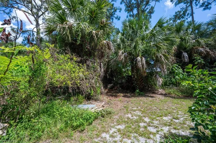 171  2nd NE ST, Naples, FL 34120