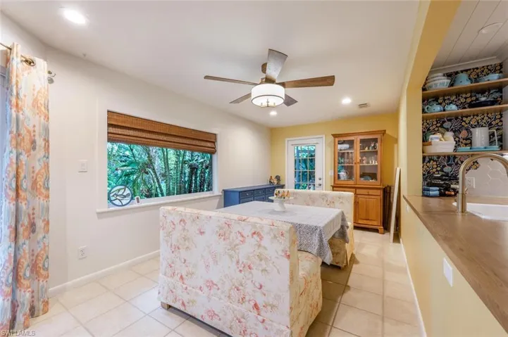 171  2nd NE ST, Naples, FL 34120
