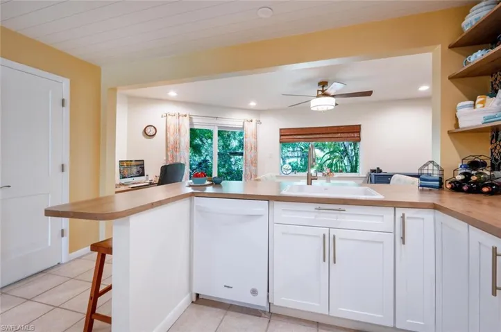 171  2nd NE ST, Naples, FL 34120