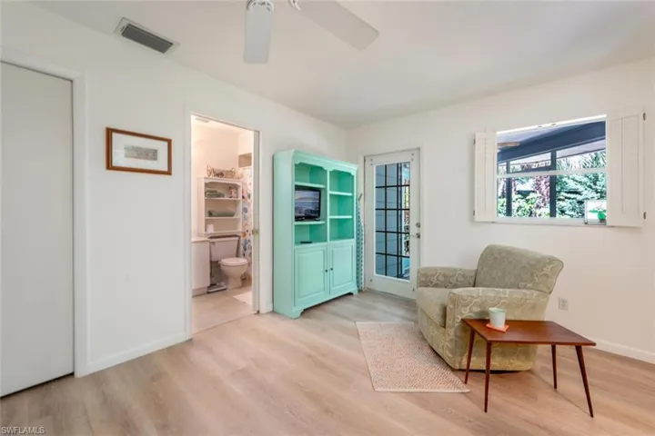 171  2nd NE ST, Naples, FL 34120