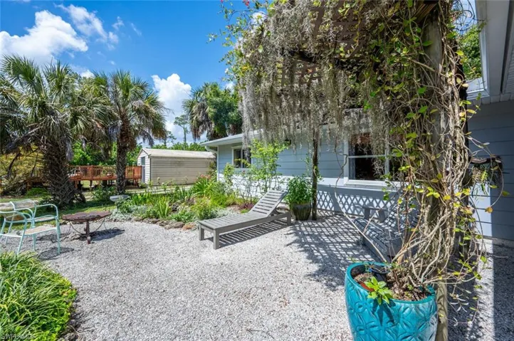 171  2nd NE ST, Naples, FL 34120