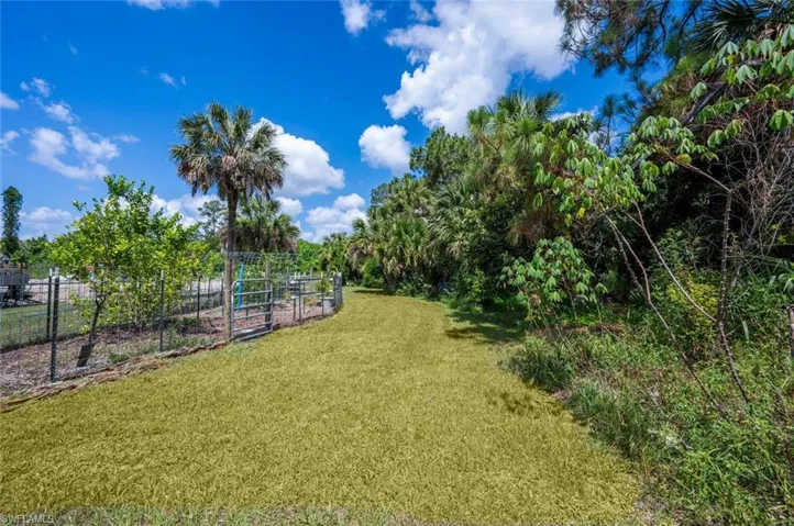 171  2nd NE ST, Naples, FL 34120