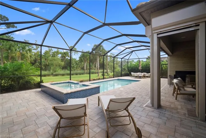 9774 Everglades Dr, Naples, Florida 34120