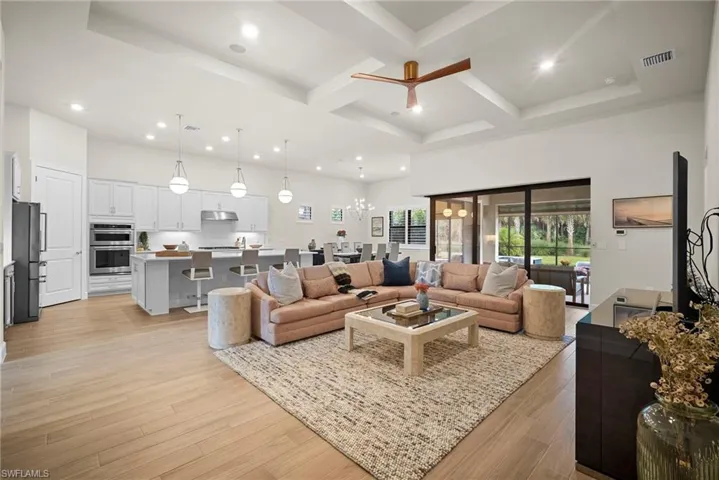 9774 Everglades Dr, Naples, Florida 34120
