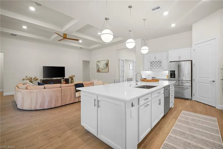 9774 Everglades Dr, Naples, Florida 34120
