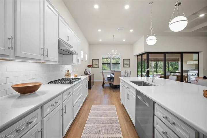9774 Everglades Dr, Naples, Florida 34120