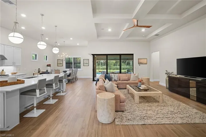 9774 Everglades Dr, Naples, Florida 34120