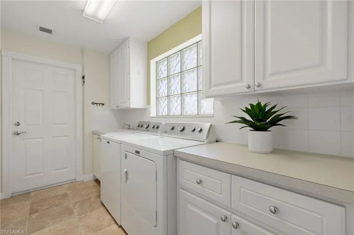 Finished Laundry Room