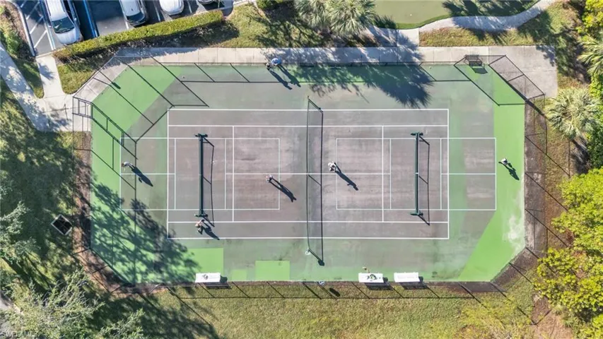 Birds eye view of property