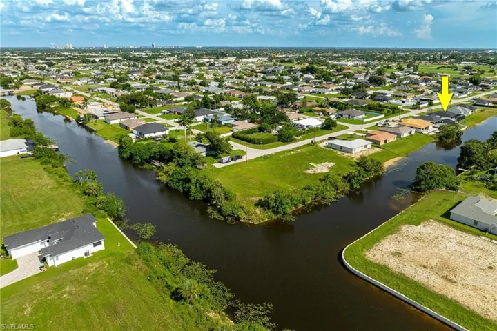 1032 NE 11th  AVE, Cape Coral, FL 33909