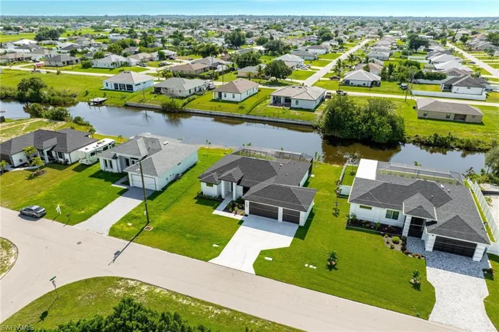 1032 NE 11th  AVE, Cape Coral, FL 33909