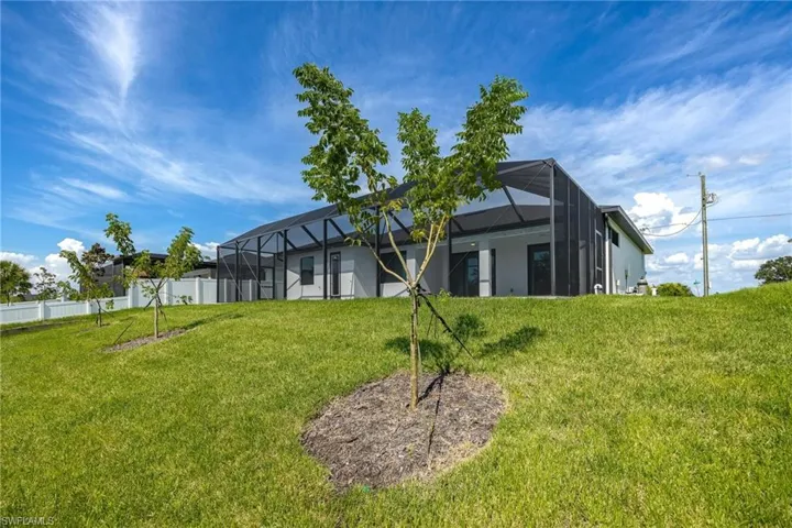 1032 NE 11th  AVE, Cape Coral, FL 33909