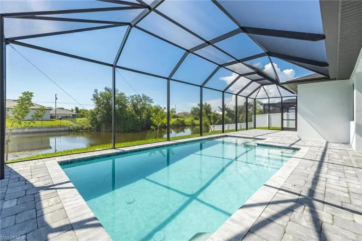 1032 NE 11th  AVE, Cape Coral, FL 33909