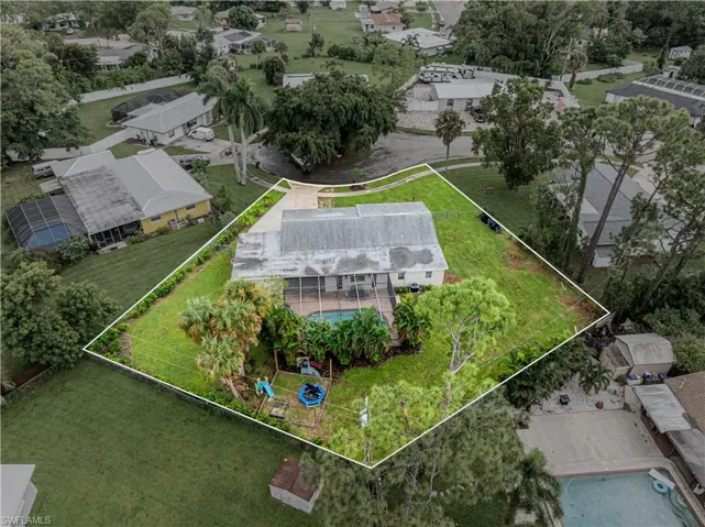 Bird's eye view with a residential view