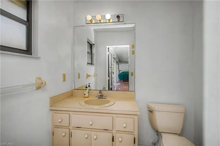 Pool half bath