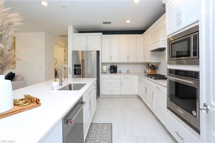 1937 Yellowfin Cir, Naples, Florida 34114