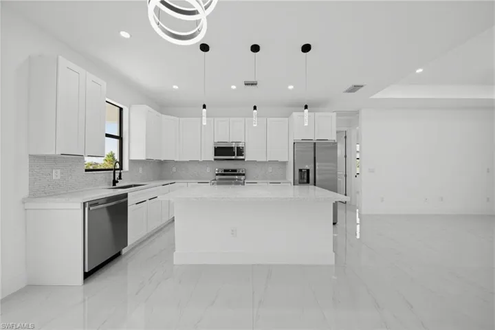 4284 72nd Ave Ne, Naples, Florida 34120