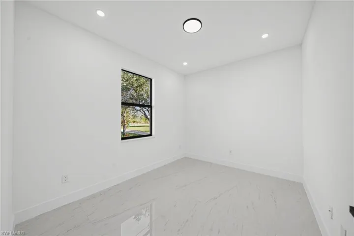 4284 72nd Ave Ne, Naples, Florida 34120