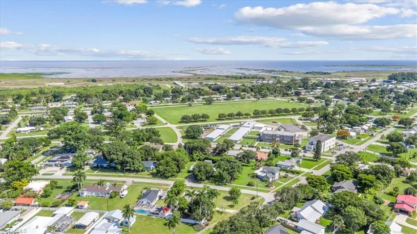 334 E Crescent  DR, Clewiston, FL 33440