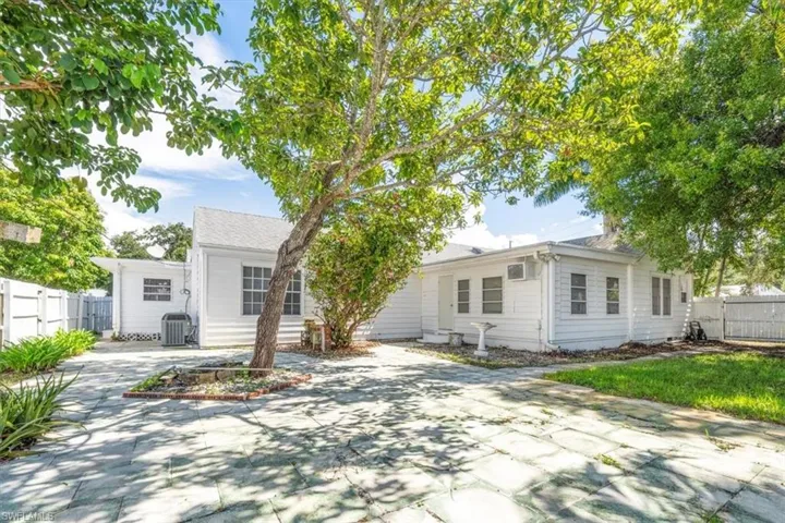 334 E Crescent  DR, Clewiston, FL 33440