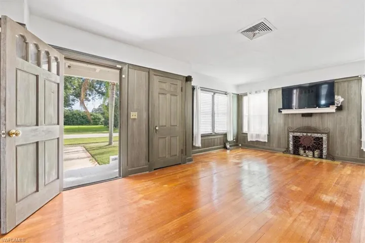 334 E Crescent  DR, Clewiston, FL 33440