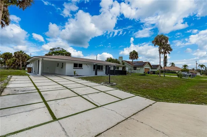 417 Roosevelt Ave, Lehigh Acres, Florida 33936