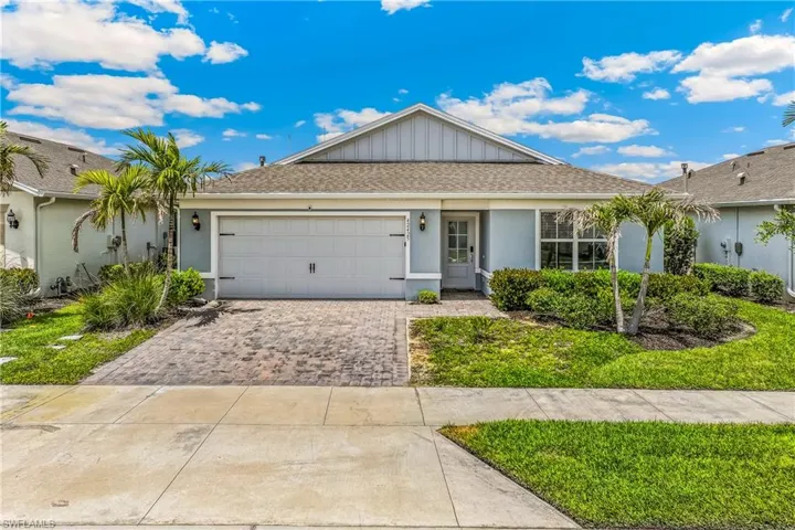42425  Cascade  DR, Babcock Ranch, FL 33982