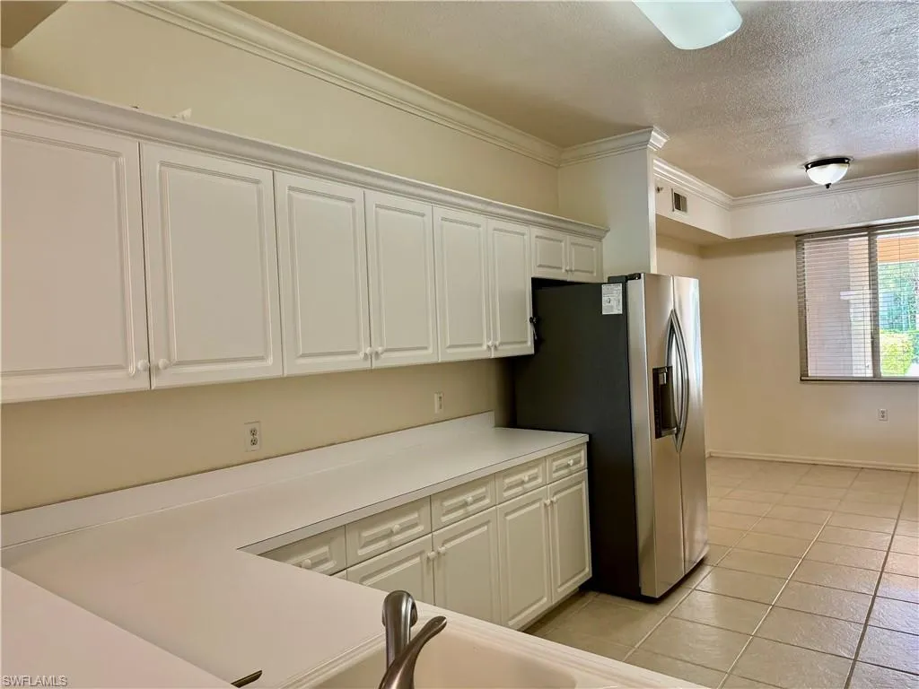 8450 Kingbird LOOP, Estero, FL 33967,225063037