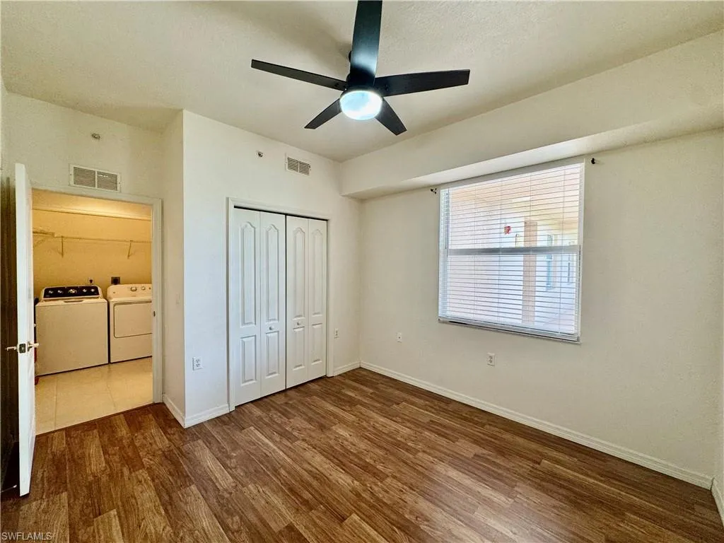 8450 Kingbird LOOP, Estero, FL 33967,225063037