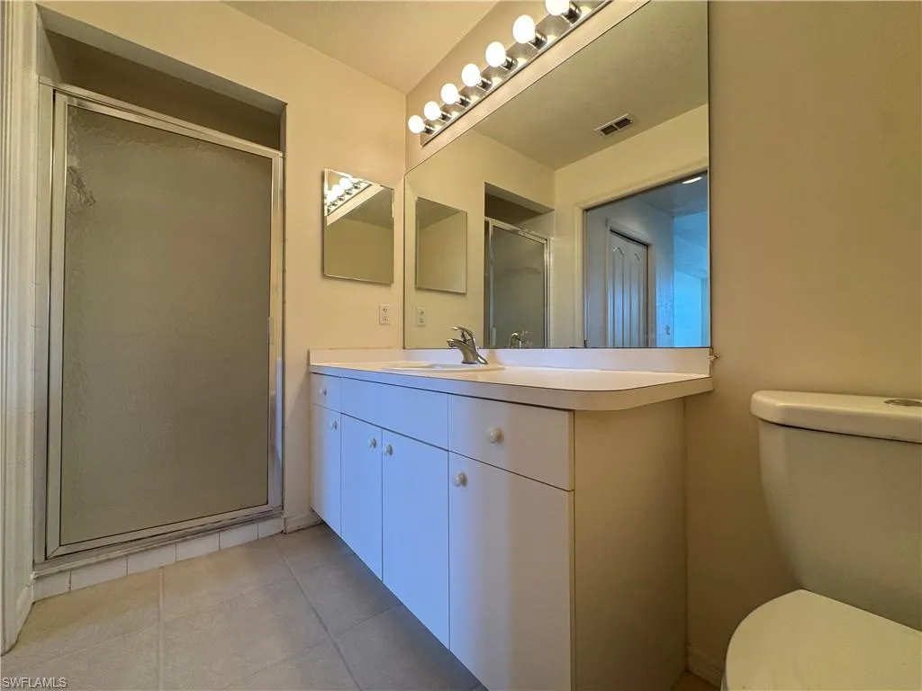 8450 Kingbird LOOP, Estero, FL 33967,225063037
