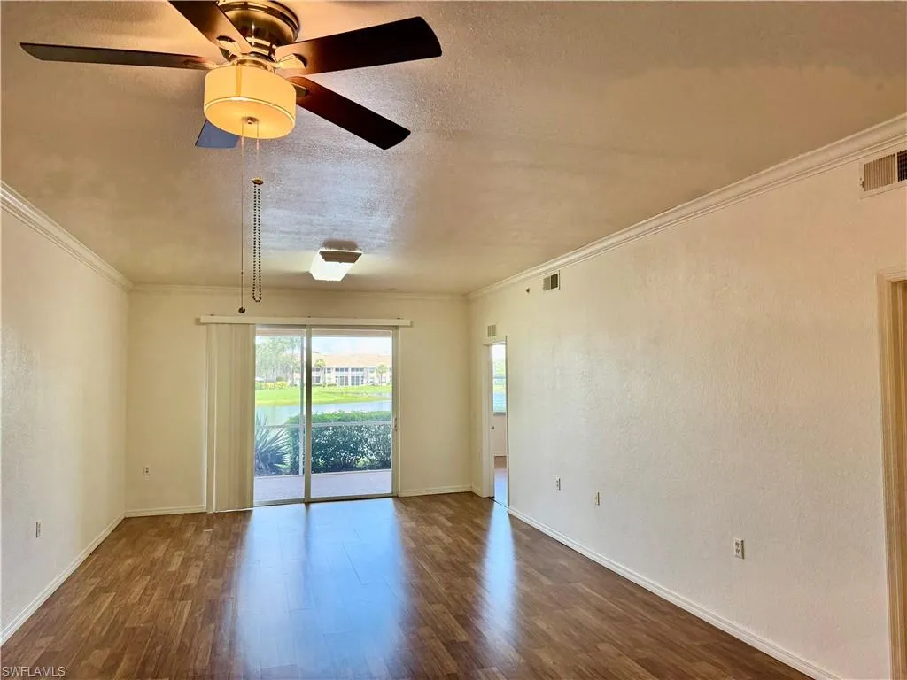 8450 Kingbird LOOP, Estero, FL 33967,225063037