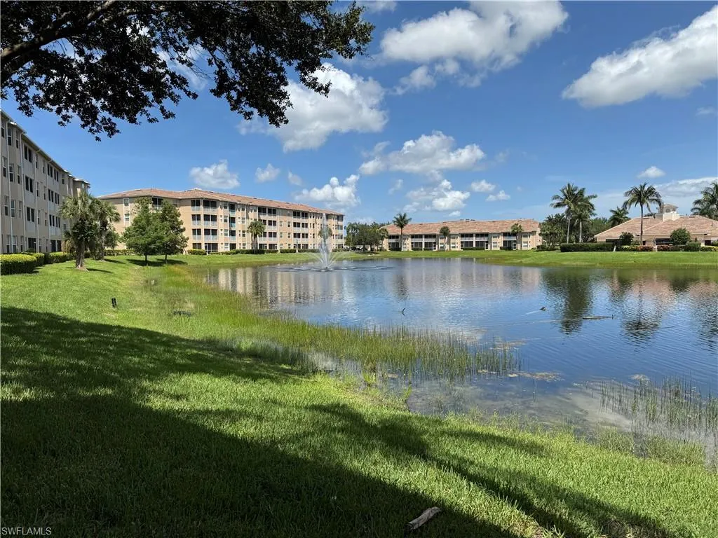 8450 Kingbird LOOP, Estero, FL 33967,225063037