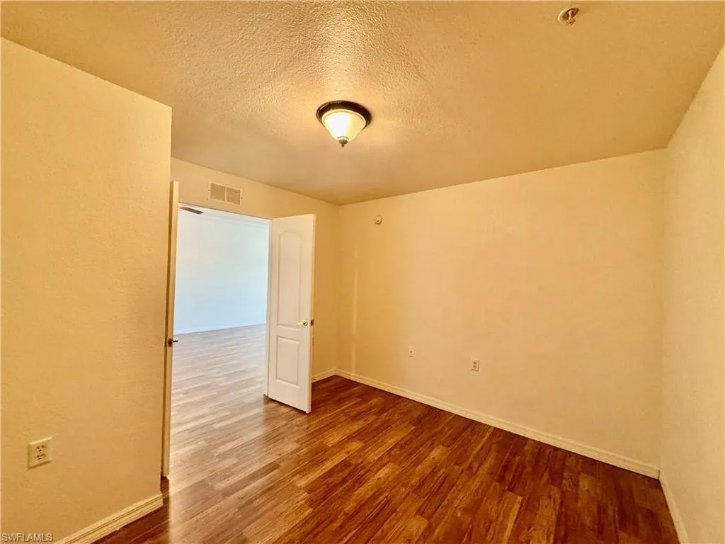 8450 Kingbird LOOP, Estero, FL 33967,225063037