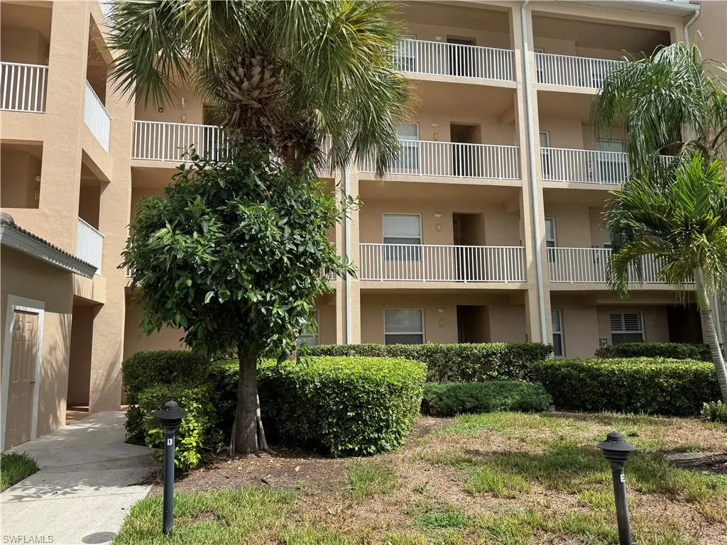 8450 Kingbird LOOP, Estero, FL 33967,225063037