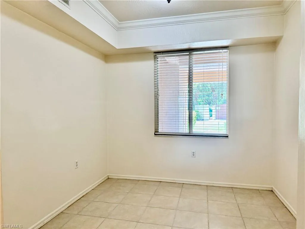 8450 Kingbird LOOP, Estero, FL 33967,225063037