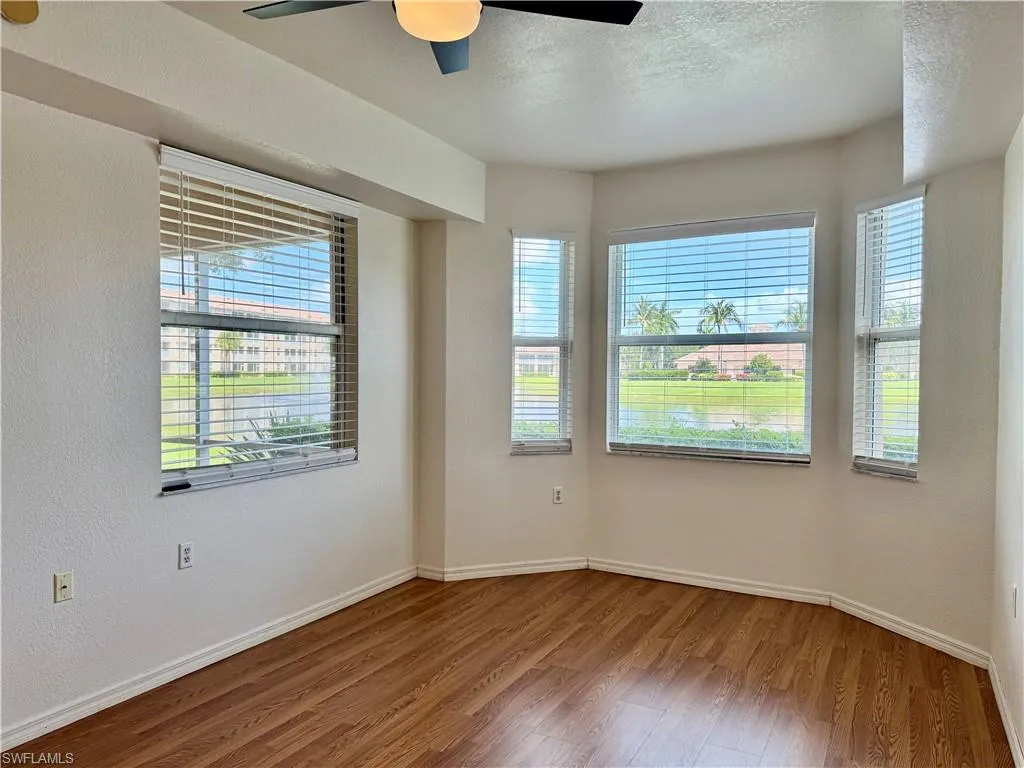 8450 Kingbird LOOP, Estero, FL 33967,225063037