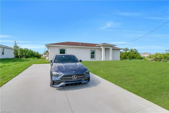 380  Poplar  ST, Lehigh Acres, FL 33974