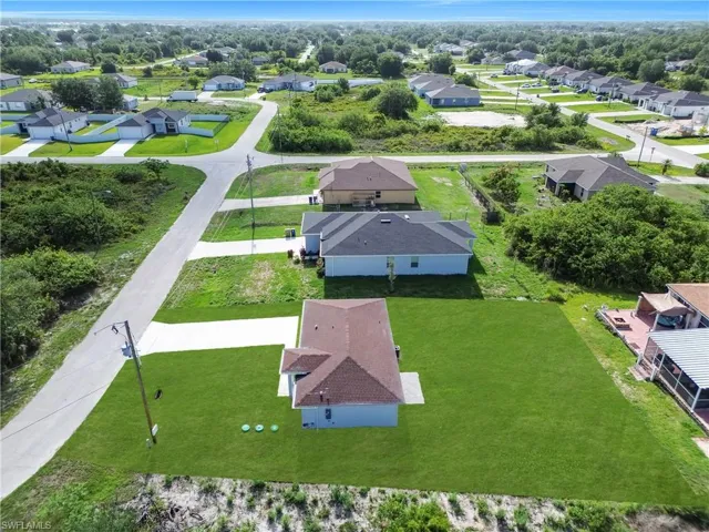 380  Poplar  ST, Lehigh Acres, FL 33974