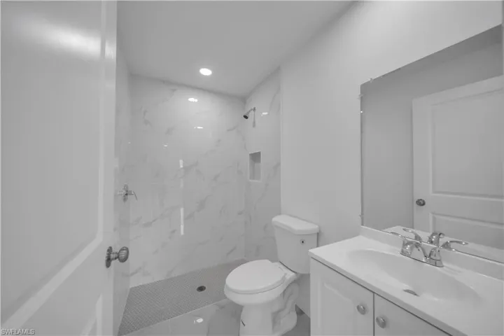 380  Poplar  ST, Lehigh Acres, FL 33974