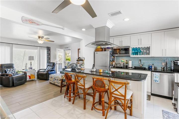 Kitchen/Living Room