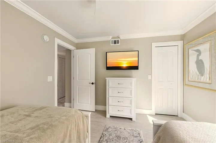 1155  Sandpiper  ST, Naples, FL 34102